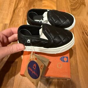 Oomphies Madison Girls‎ Slip-On Elastic Strap, Cushion Footbed size 5c